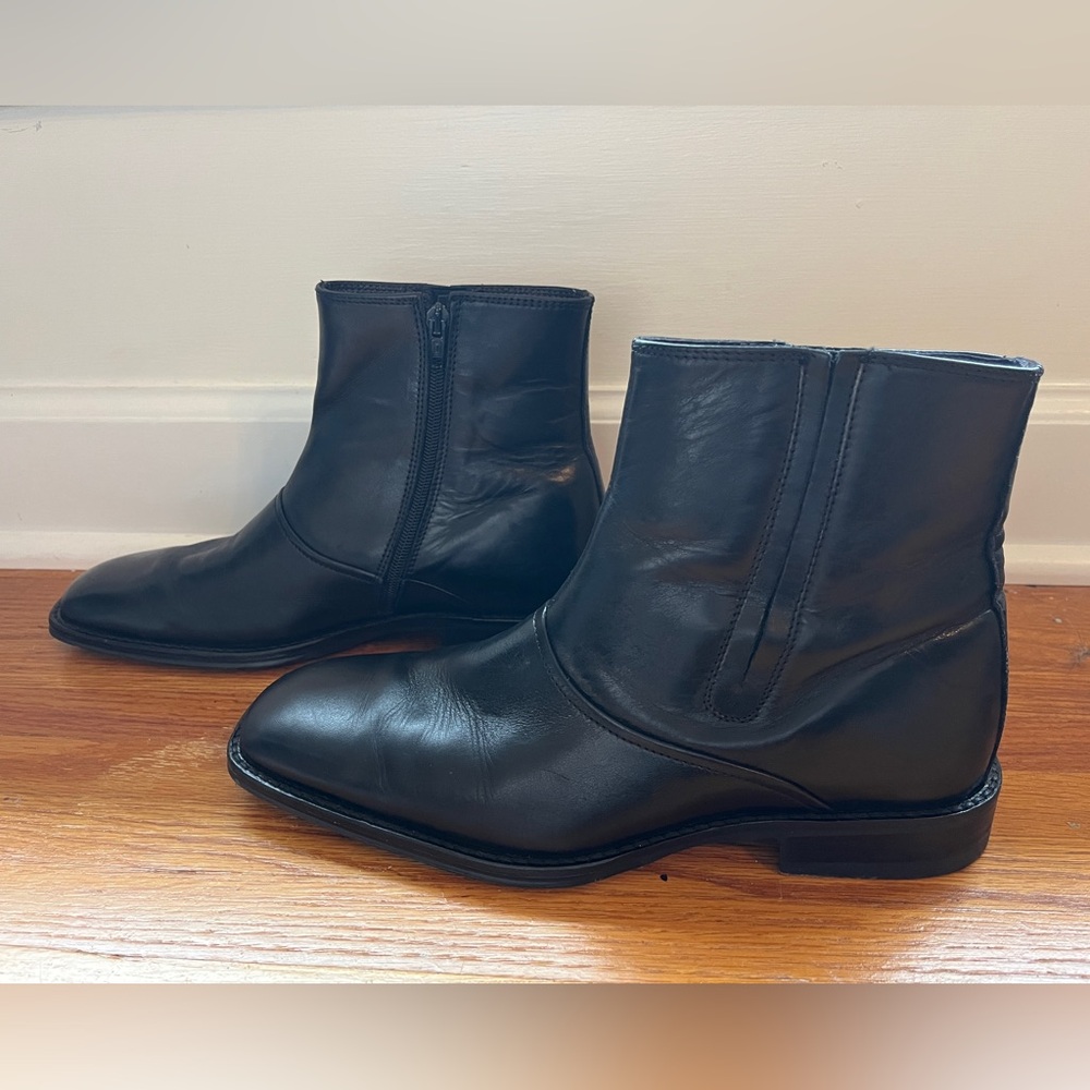 Johnston and Murphy Men’s Black Leather Chelsea Boots with Square Toe
